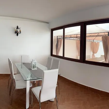 Vila Linda *